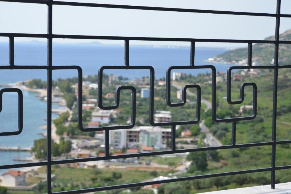 Hotel Artisti Vlorë Extérieur photo
