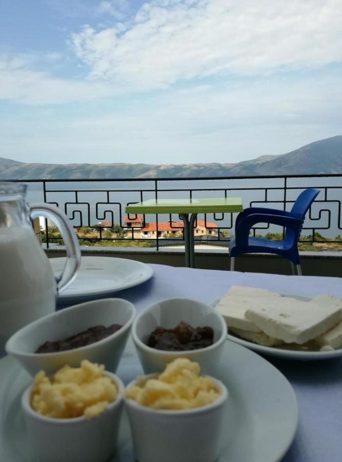 Hotel Artisti Vlorë Extérieur photo